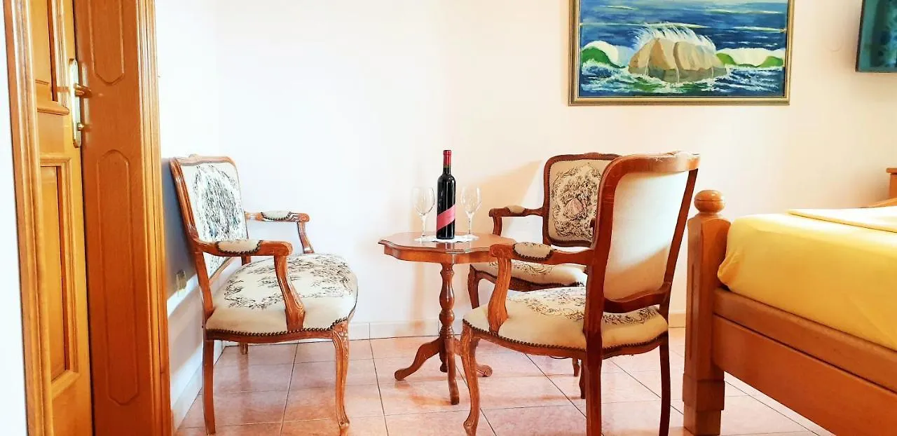 Apartment Villa Ana Selce