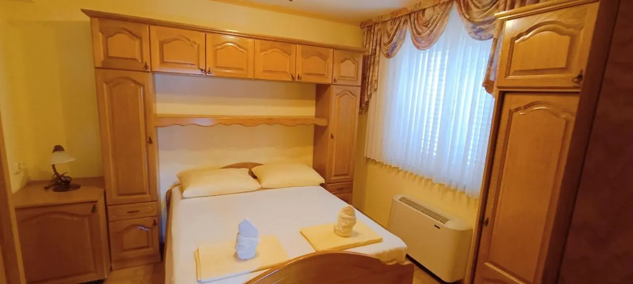 Villa ANA Selce 0*,  Croazia